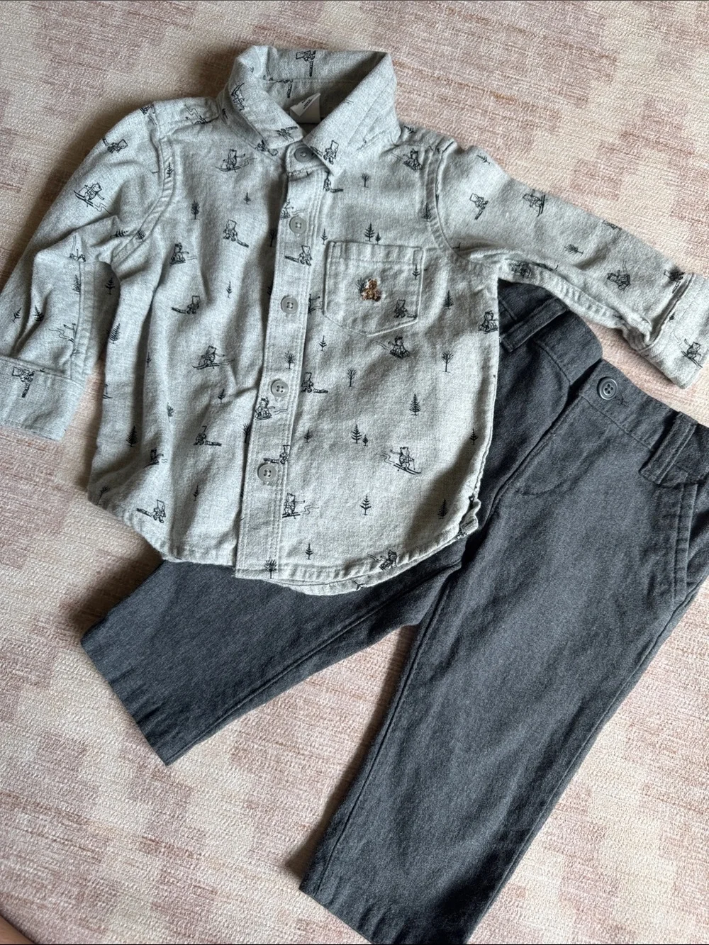 Baby Gap Flannel Gray 2Piece Shirt and Pants Set size 12-18M